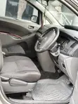 Toyota Isis 2009 Silver - 2