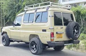 Toyota Land Cruiser Hardtop 2009 Beige