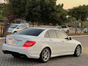 Mercedes-Benz C-Class 2011 Pearl White