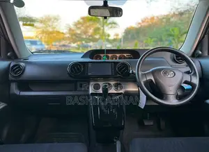 Toyota Corolla Rumion Hatchback 1.5 FWD 2009