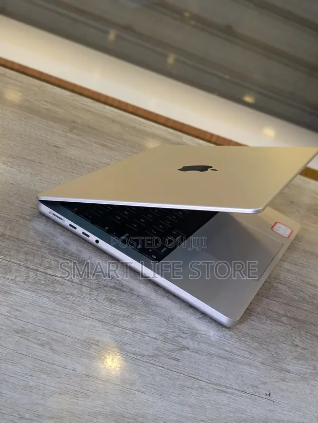 Apple MacBook Pro 2023 M3 Pro 18GB RAM 1TB SSD - 1