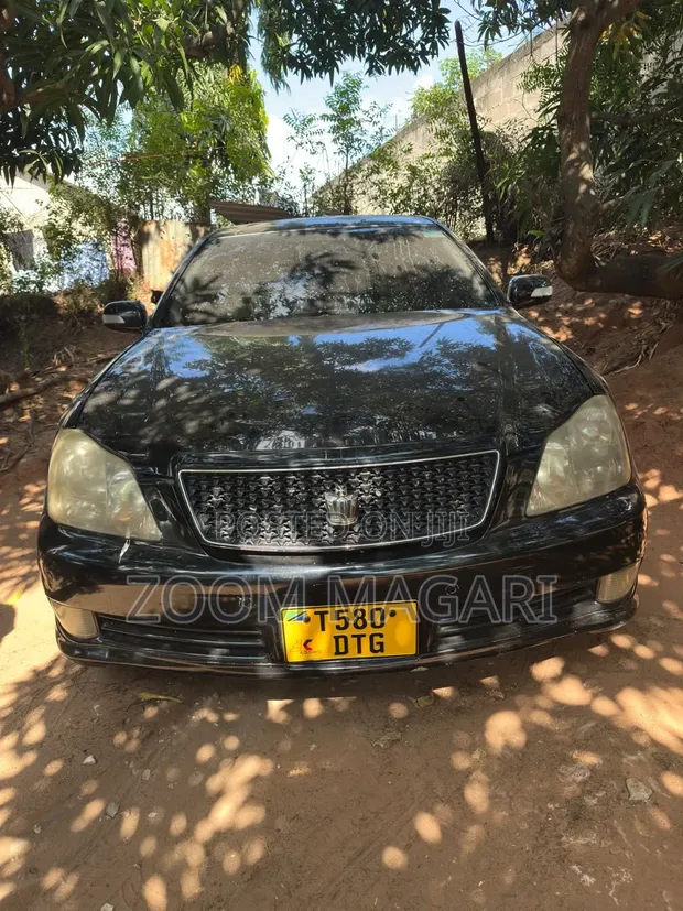 Toyota Crown Royale 2005 Black - 1