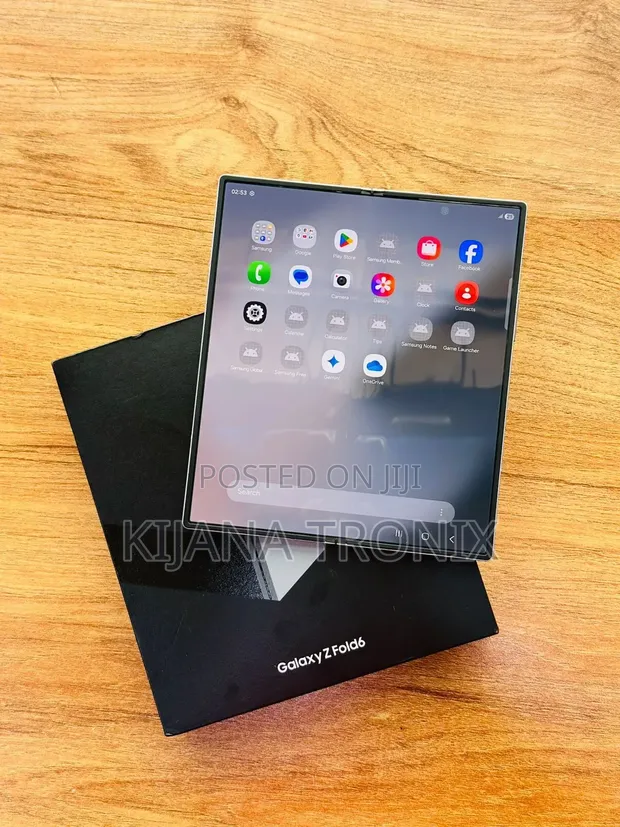 New Samsung Galaxy Z Fold6 256GB Silver - 1