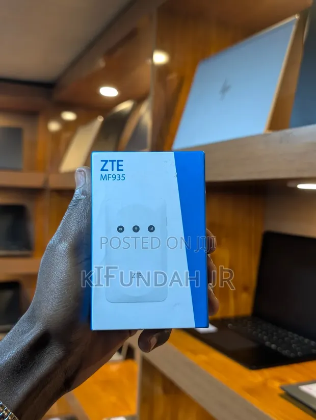 ZTE MF935 4G LTE Mobile WiFi Router - 1