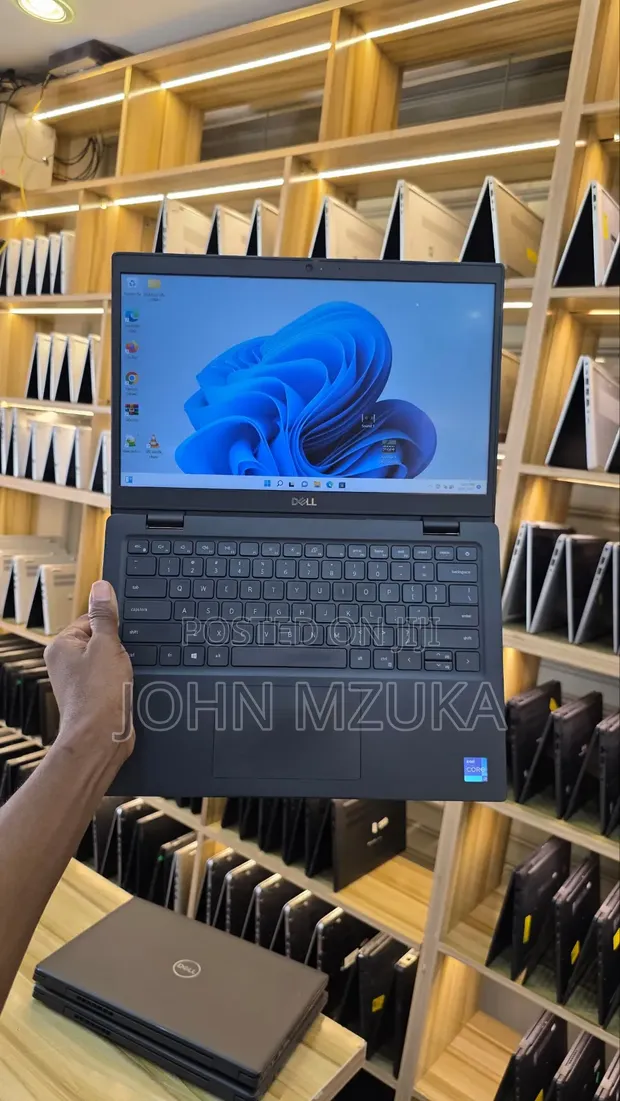 Laptop Dell Latitude 3420: 16GB RAM, Intel Core i7, 256GB SSD - 1
