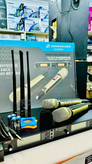 Shure Wireless Microphone (300m Range)