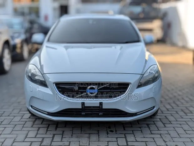 Volvo V40 2016 - 1