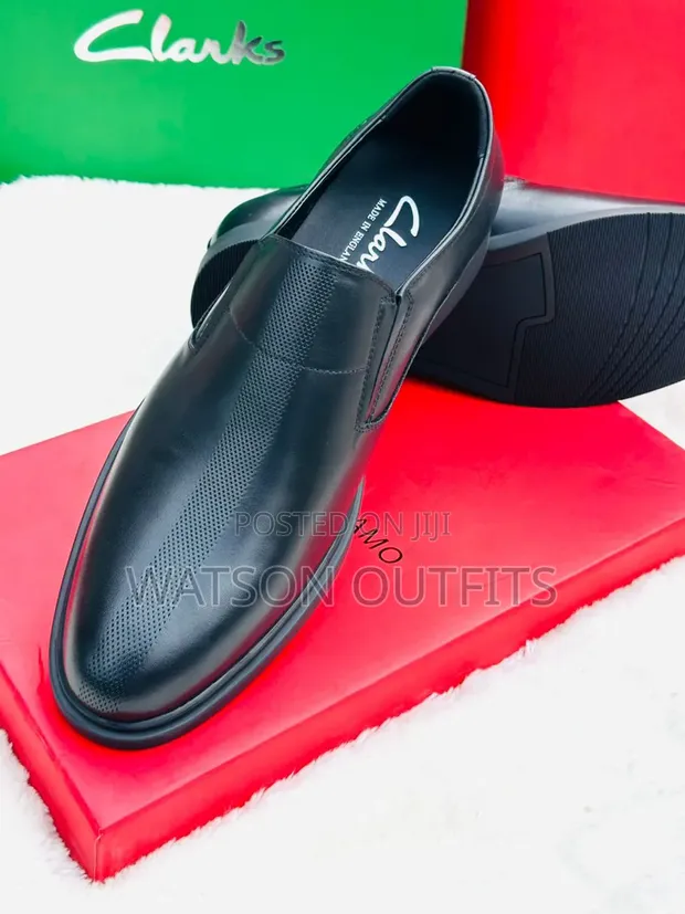 Viatu vya Wanaume Clarks Moccasins - Ngozi, Vipya Kabisa - 1