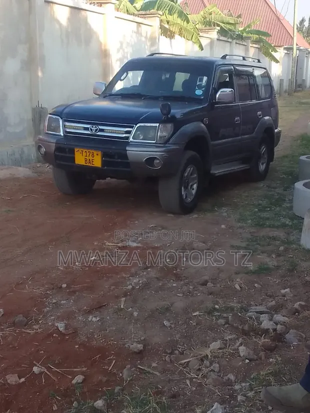 Toyota Land Cruiser Prado 2000 Black - 1
