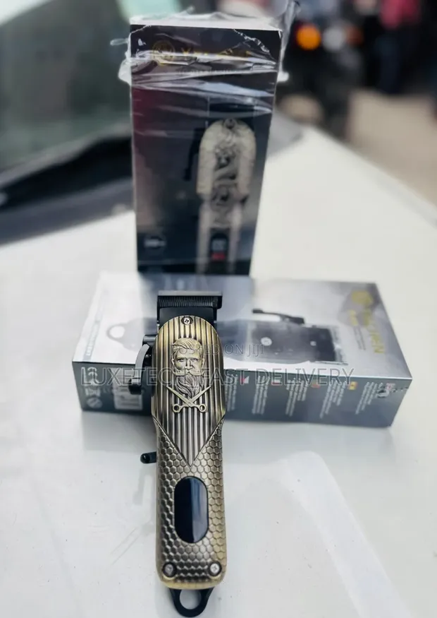 Yachen YC-011A Cordless Hair Clipper/Trimmer - 1