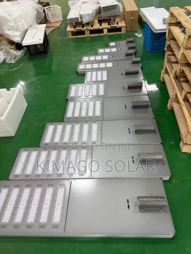 All-in-One Solar Security Light 120W - 1