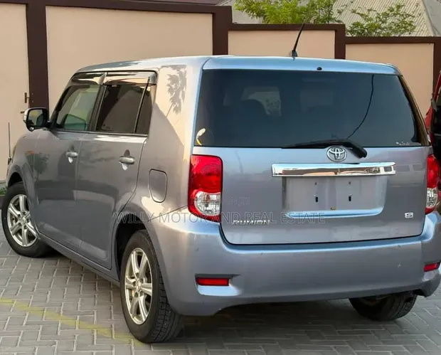 Toyota Rumion 1.5 FWD 2023 Gray - 1