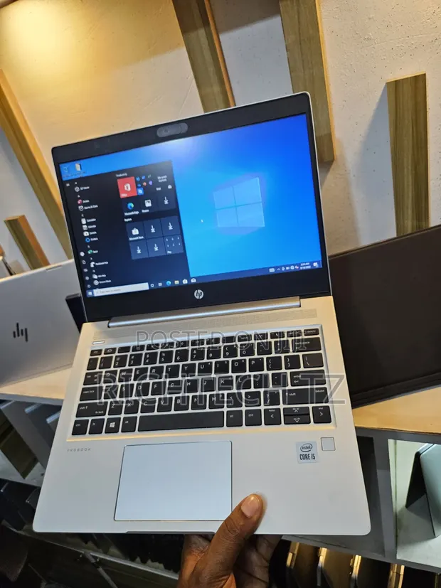 Laptop HP ProBook 440 G7 - Core i5, 8GB RAM, 256GB SSD - 1