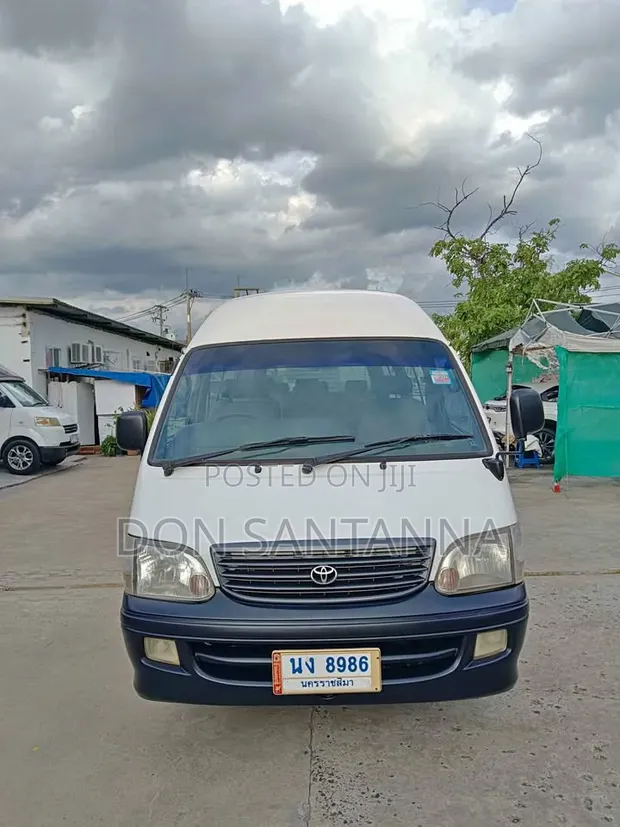 2004 Toyota HiAce 15-Seater Diesel Manual - 1