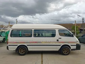 2004 Toyota HiAce 15-Seater Diesel Manual