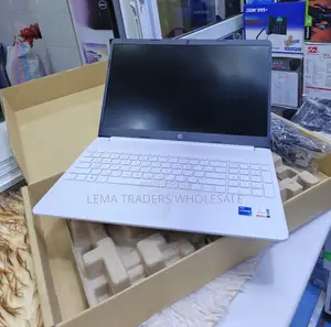 Laptop Mpya HP 15: Intel Core i5, 8GB RAM, 256GB SSD