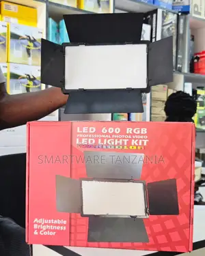 LED 600 Professional Photo Video Light Kit