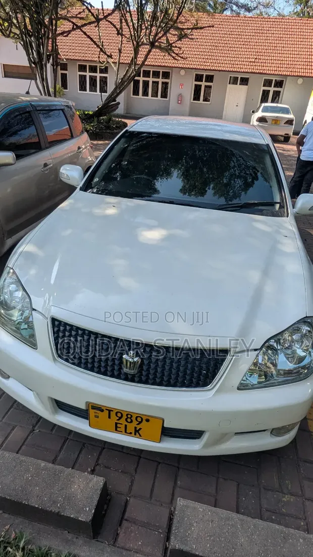 Toyota Crown 2007 - White - 1
