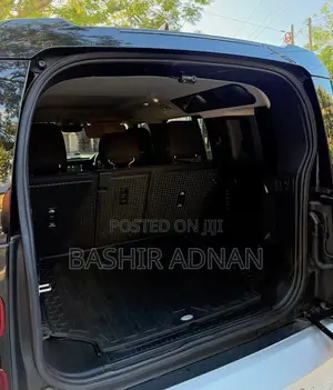 Land Rover Defender 110 2021