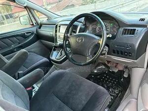 Toyota Alphard 2006
