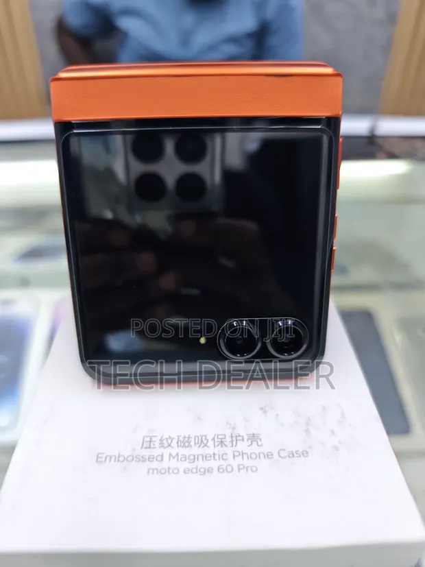 Motorola Razr 50 256GB Rangi ya Chungwa - 1