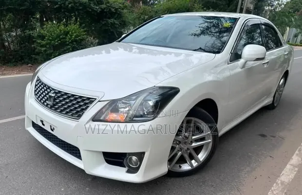 Toyota Crown Athlete 2011 - 1