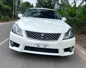Toyota Crown Athlete 2011