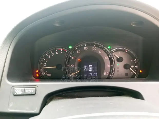 Toyota Crown 2010 Green - 1