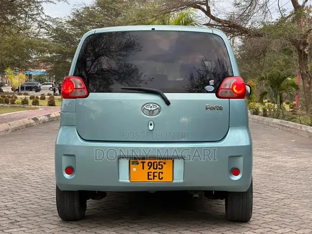 Toyota Porte 2005 Blue - 1
