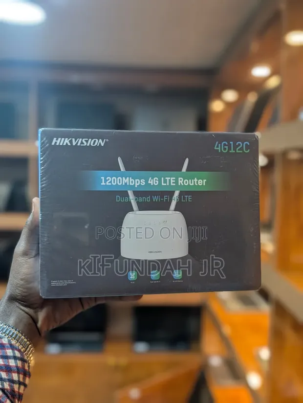 Hikvision 4G LTE WiFi Router - 1