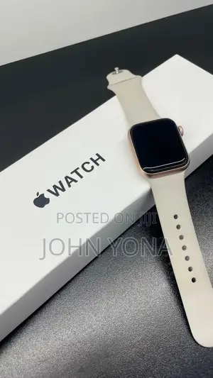 Apple Watch SE 44mm (Brand New)