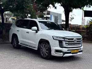 Toyota Land Cruiser V8 VXR 2020