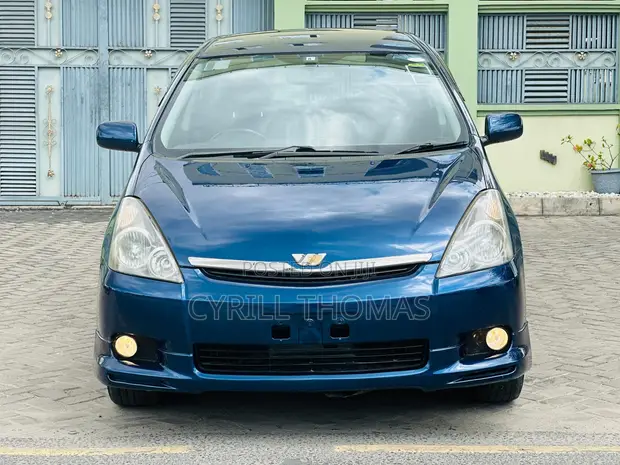 Toyota Wish 2005 Blue - 1