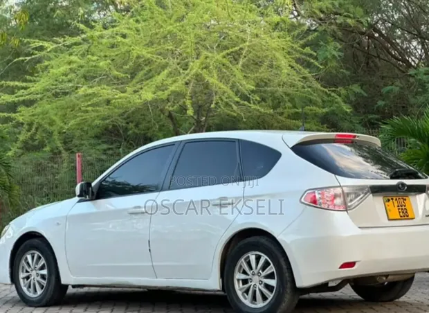 Subaru Impreza 2009 White - 1