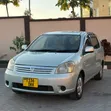 Toyota Raum 2004 Silver - 2