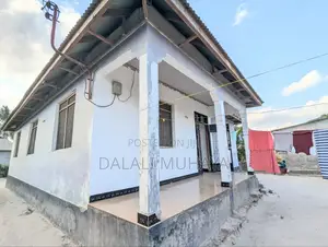 6-Bedroom House for Sale in Rada, Pugu