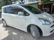 Toyota Ractis 2009 Pearl - 4