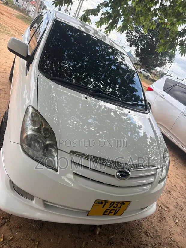 Toyota Corolla Spacio 2003 Pearl - 1