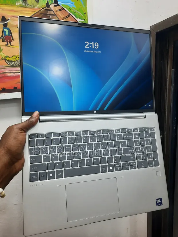New HP ProBook 460 G11 Laptop: Core Ultra 7, 16GB RAM, 512GB SSD - 1