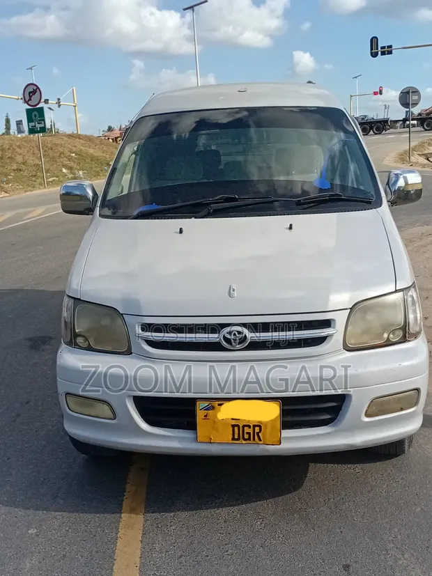 Toyota Noah 2003 Pearl - 1