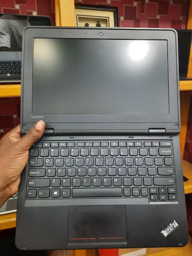 Laptop Lenovo ThinkPad 11e 4GB RAM, 128GB SSD - 1