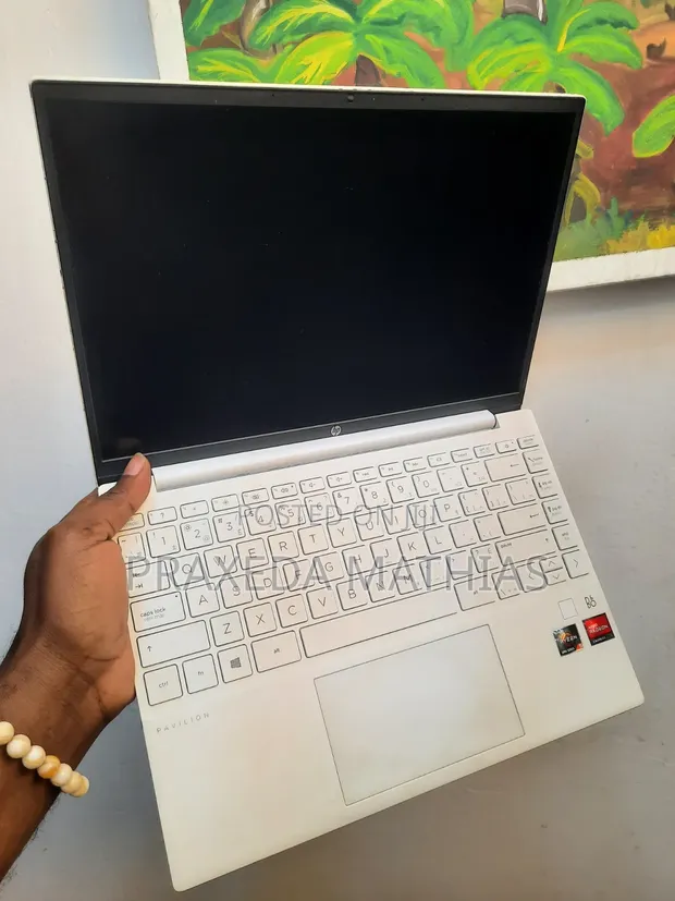 Laptop HP Pavilion Aero 13 - Ryzen 5, 8GB RAM, 256GB SSD - 1