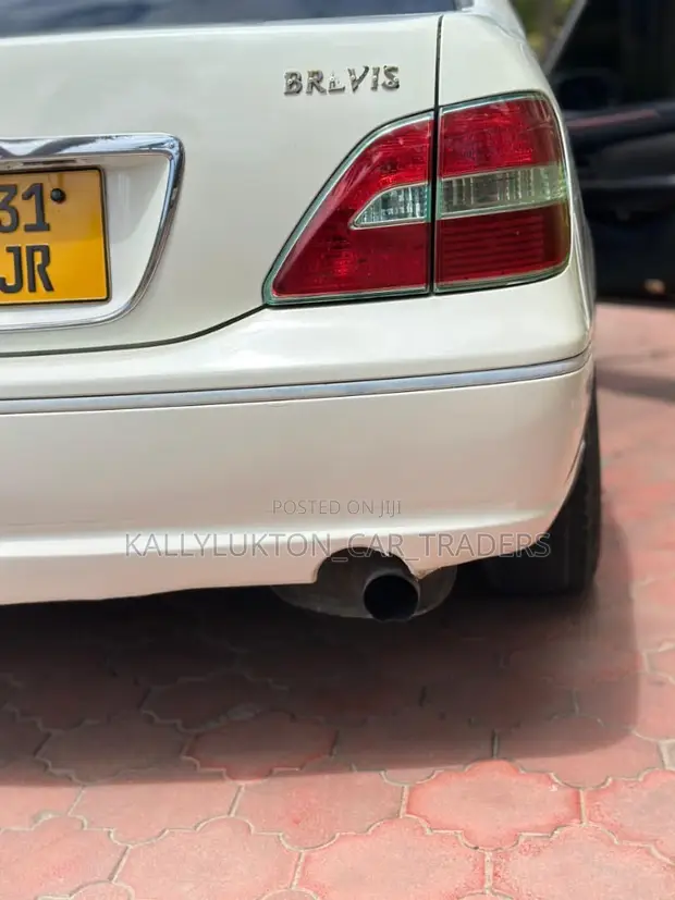 Toyota Brevis 2005 White - 1