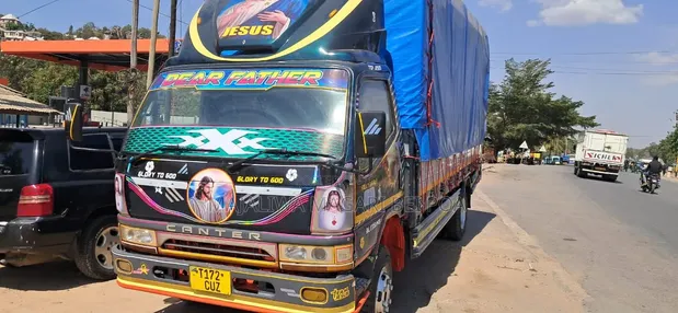 Mitsubishi Canter Mini Truck - Used - 1