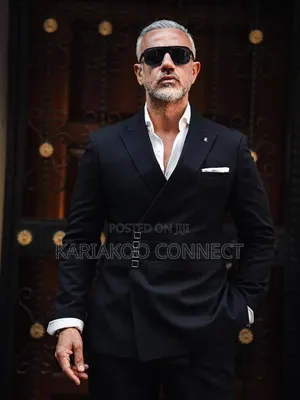 Black Walk Beyond Limits Suit - Brand Ricardo