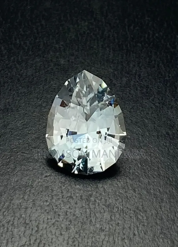 Topaz Asilia ya Tanzania - 11.28 Ct - 1