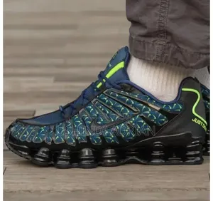 Nike Shox Voltage Strike Sneakers