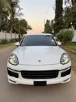 Porsche Cayenne GTS 2016 White - 2