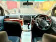 Toyota Vellfire 2010 White - 4