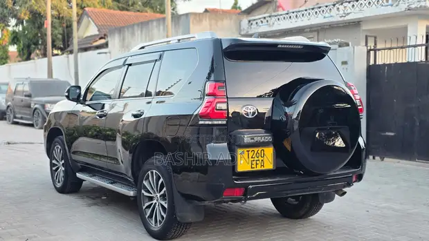Toyota Land Cruiser Prado 2.8 2020 Black - 1